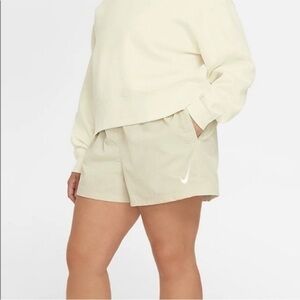 Nike women’s swoosh woven rip stop graphic shorts. Size medium.